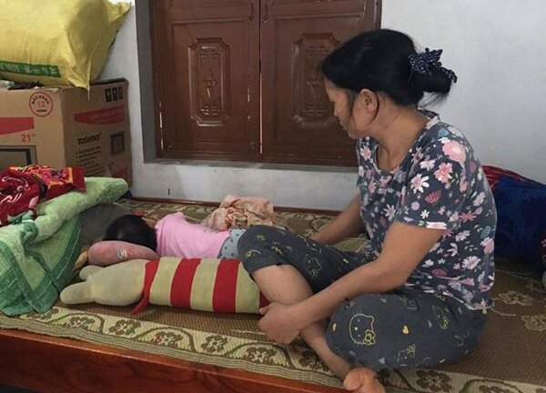 Video: Nỗi căm phẫn của cha mẹ bé gái 16 tháng tuổi bị ‘yêu râu xanh’ 81 tuổi xâm hại ở Quảng Ninh