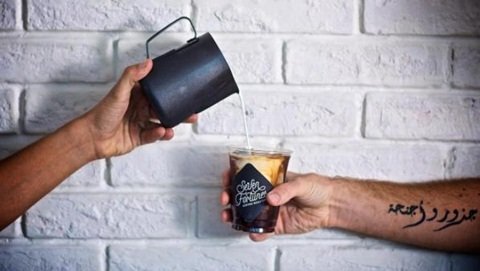 Đại gia Dubai chi 'bạc núi' thưởng thức cà phê sang chảnh nhất hành tinh