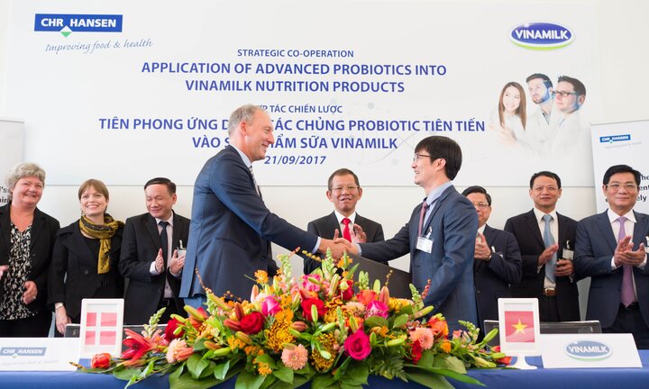 Vinamilk hợp tác với tập đoàn dinh dưỡng hàng đầu thế giới Chr. Hansen Đan Mạch