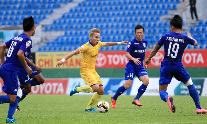 Màn trình diễn của cầu thủ 'rê bóng giỏi hơn Công Phượng nhiều'