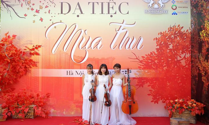 Thưởng thức 'Mùa thu châu Âu' tại khu vườn Sunshine City