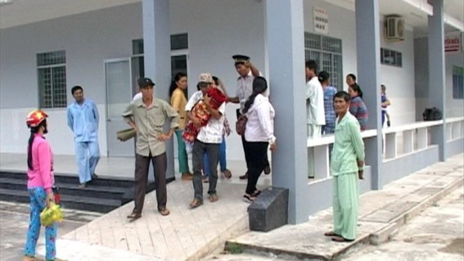 Bé gái 9 tháng tuổi chết nghi do sặc cháo: Đình chỉ hoạt động điểm giữ trẻ