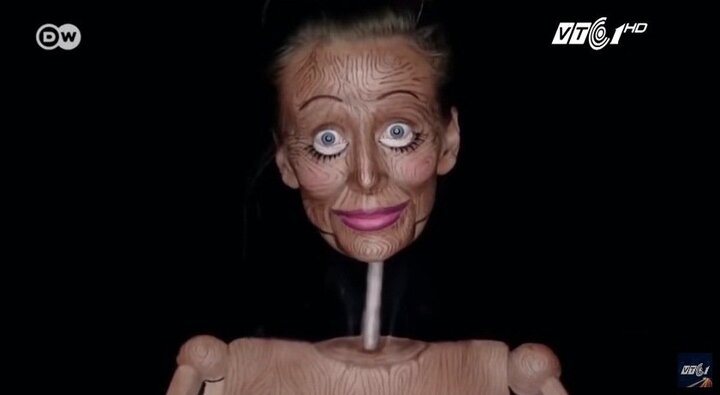 Bạn sẽ bị đánh lừa thị giác khi nhìn người phụ nữ này