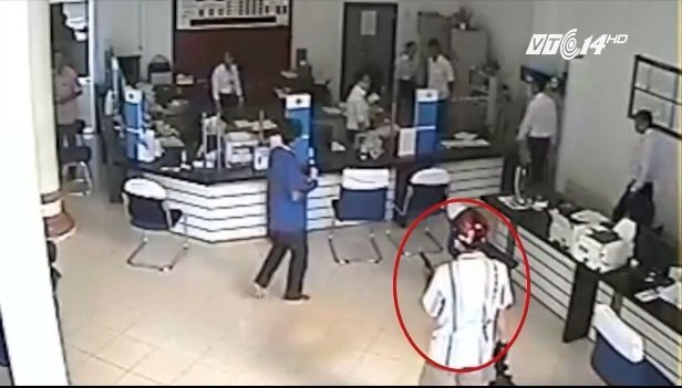 Cướp ngân hàng ở Vĩnh Long: Thư tuyệt mệnh của nghi phạm viết gì?