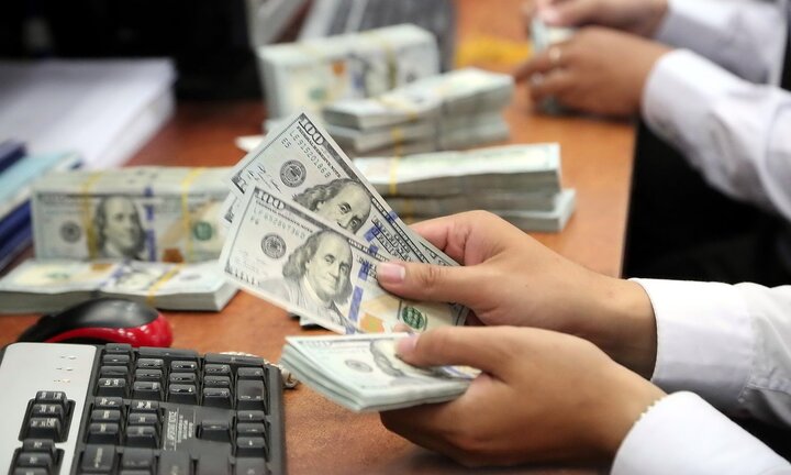 Đồng USD tăng mạnh sau hơn 15 năm rề rà