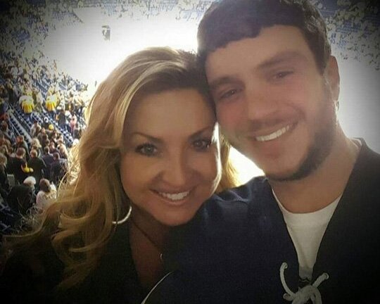 Cảm động chuyện chồng lấy thân mình che đạn cho vợ trong vụ xả súng ở Las Vegas