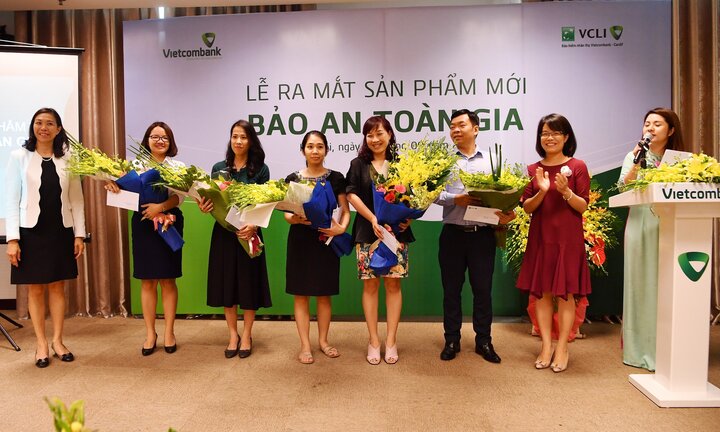 VCLI phối hợp cùng Vietcombank giới thiệu Giải pháp tài chính và bảo vệ toàn diện cho mọi gia đình