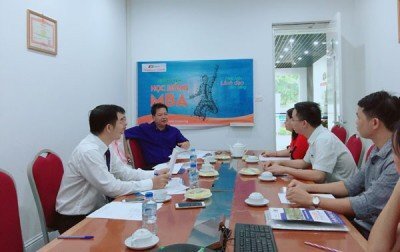 Câu hỏi hóc búa để giành học bổng 4 tỷ đồng