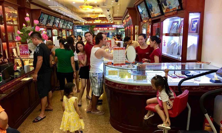 Giá vàng hôm nay 4/10: Bật tăng trở lại sau chuỗi ngày chìm trong sắc đỏ