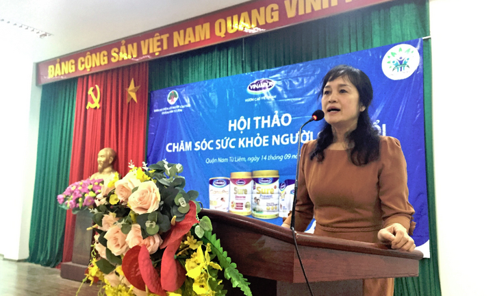 Vinamilk tiếp tục hành trình chăm sóc sức khỏe cho gần 2.000 người cao tuổi