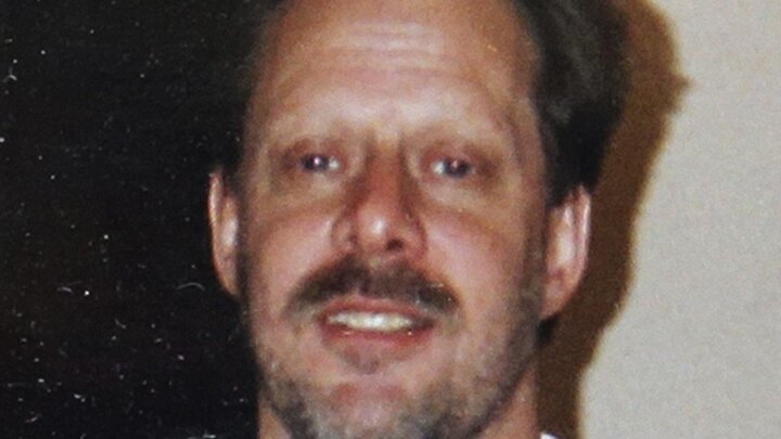 Rộ tin nghi phạm xả súng Las Vegas ở cùng nhân vật bí ẩn trong phòng khách sạn