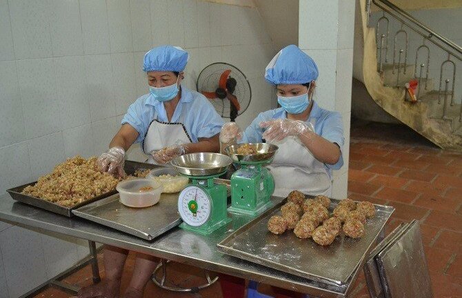 Ngành ATTP tăng cường kiểm tra vệ sinh an toàn dịp Tết Trung thu cả nước