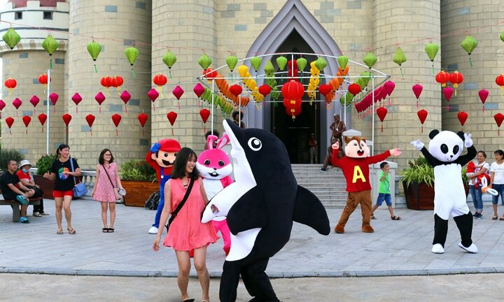 Hóa trẻ thơ với loạt hoạt động thú vị tại Vinpearl Land