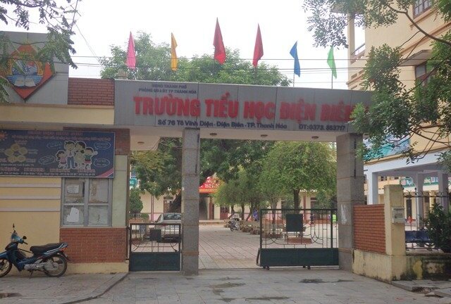 Bữa ăn 19.000 đồng chỉ có rau muống và một miếng cá: Phòng GD-ĐT yêu cầu báo cáo