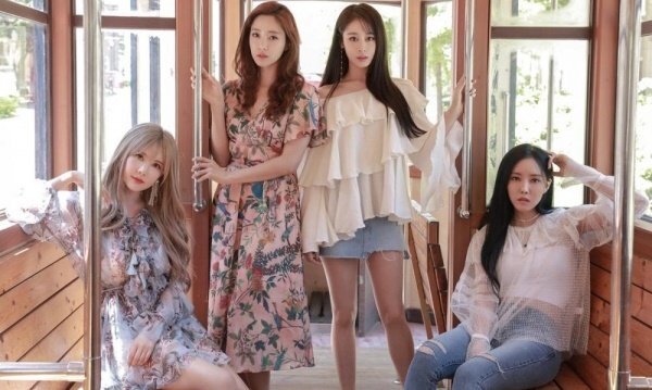 Sau lần bị giật tóc, xô đẩy, T-ara được bảo vệ nghiêm ngặt khi quay lại Việt Nam