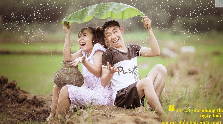 Chuyện tình hơn 6 năm và bộ ảnh cưới hài hước ‘Trở về tuổi thơ’