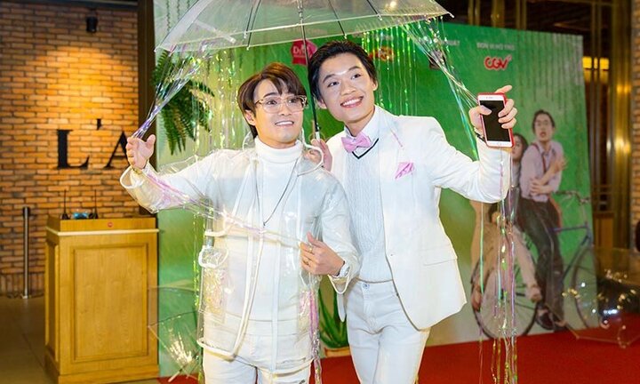 Huỳnh Lập ra mắt 'Em gái mưa' phiên bản siêu lầy lội