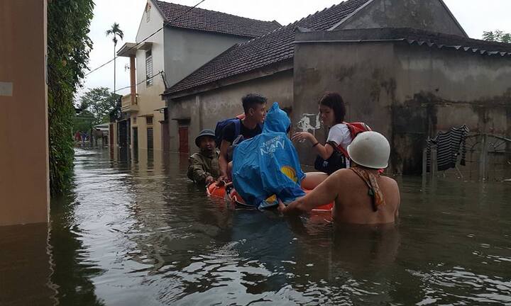 Nghệ An di dời hơn 4.000 dân vùng lũ đến nơi an toàn