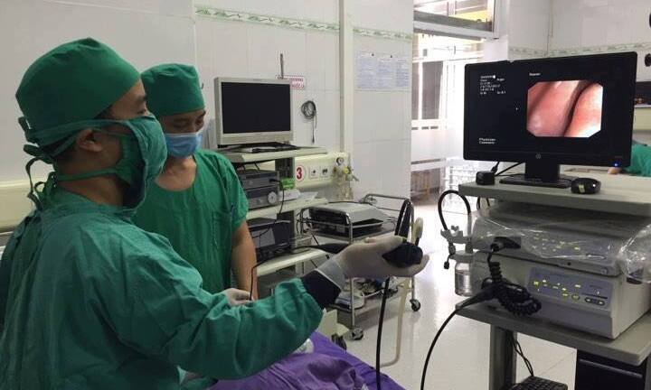 Bé sơ sinh 7 tháng tuổi ở Quảng Ninh suy hô hấp nặng do sặc bột