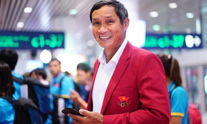 HLV Mai Đức Chung: Tôi không chỉ đạo cầu thủ mua TV tặng ban huấn luyện