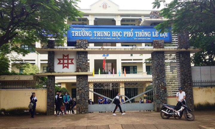 Học sinh đồng loạt xin nghỉ học thêm: Họp phụ huynh để làm rõ