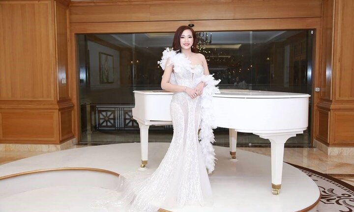 Bộ tứ Linh Nham group - Họ là ai?