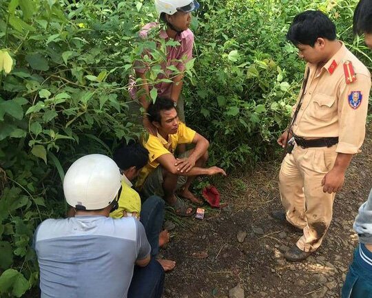 Khởi tố 2 nam thanh niên vi phạm giao thông, đánh trọng thương cảnh sát