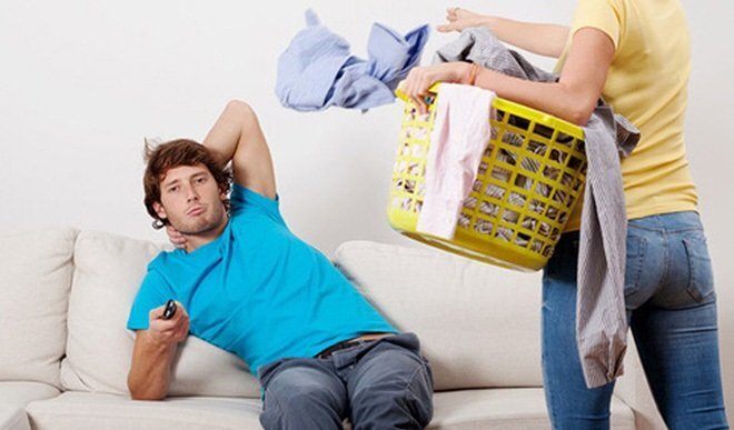 Phụ nữ Việt dành thời gian làm việc không lương gấp đôi đàn ông