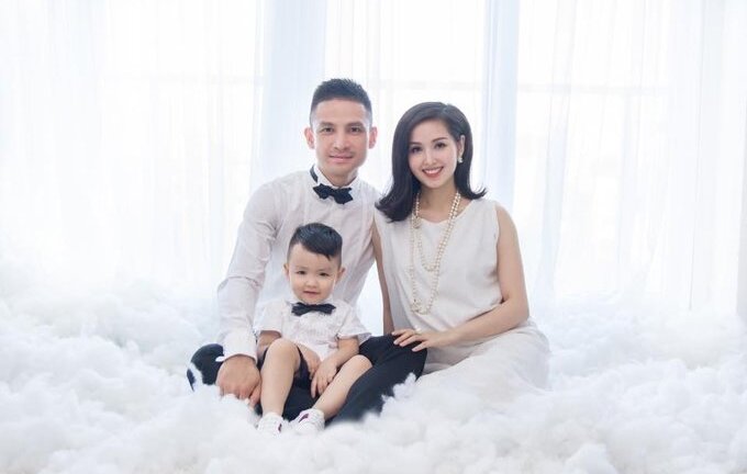 Đặt lên bàn cân dàn 'hot girl bỉm sữa Việt': Ai viên mãn hơn ai?