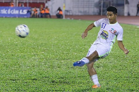 Siêu phẩm của cầu thủ HAGL đẹp nhất vòng 22 V-League