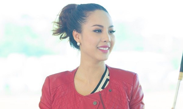 MC Đỗ Phương Thảo bị tố gian lận trong 'Golf Queen'