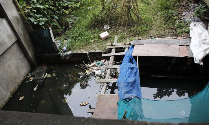 Tòa nhà nghìn tỷ cho sinh viên biến thành nơi nuôi vịt giữa lòng Hà Nội