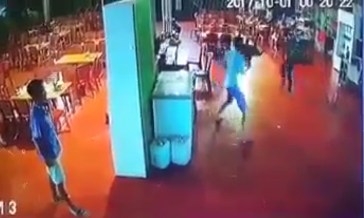 Truy bắt nhóm côn đồ cầm kiếm chém tới tấp chủ quán massage