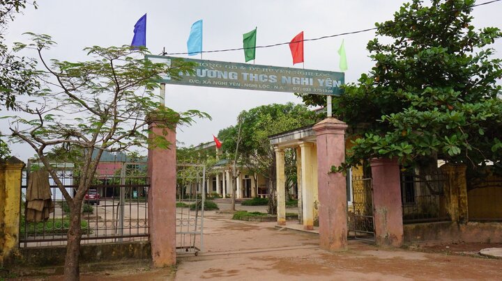 Nữ kế toán nâng khống bậc lương hàng chục giáo viên, trục lợi hơn 300 triệu đồng