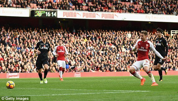 Trực tiếp Arsenal vs Swansea City, Link xem Ngoại hạng Anh 2017 vòng 10
