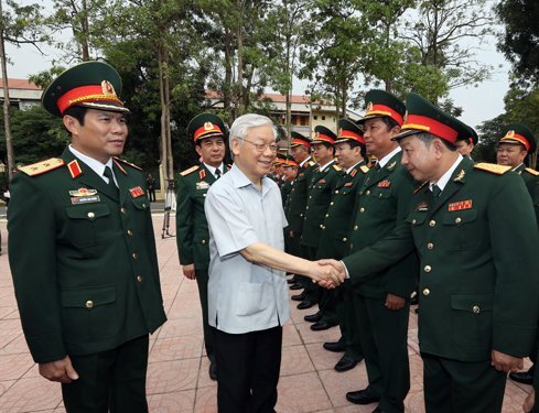 Tổng Bí thư: ‘Từng quân khu khỏe thì toàn quân khỏe, đất nước ngày càng yên bình’