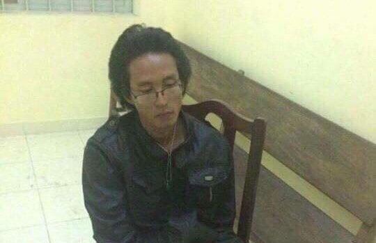 Ngáo đá vác mã tấu chém gương ô tô ở TP.HCM: Do ganh ghét người giàu?