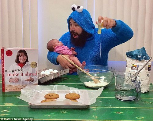 Clip hài: Những trò nghịch ngợm của bố với con khiến mẹ chỉ biết kêu trời