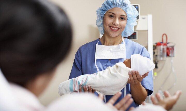 Clip: Nín thở theo dõi từng khoảnh khắc trong ca sinh mổ ngôi thai ngược