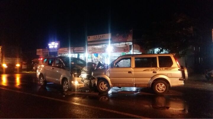 2 ô tô đấu đầu trên đường Hồ Chí Minh, 3 người thương vong