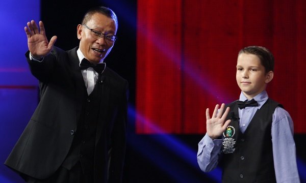 Trực tiếp Mặt trời bé con tập 9: MC Lại Văn Sâm choáng váng trước cậu bé chơi bi-a cực đỉnh