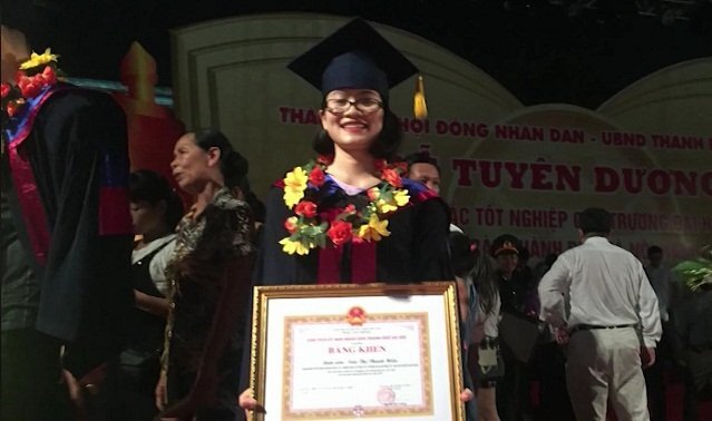 'Gác' lại tấm bằng xuất sắc, nữ thủ khoa tự thân khởi nghiệp
