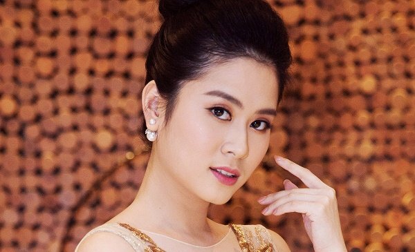 NTK Linh Bùi ‘đọ sắc’ cùng Á hậu Thiên Lý, Trà My