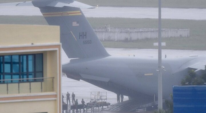 Clip: Siêu vận tải C-17 đưa chuyên cơ của Tổng thống Trump đáp xuống Đà Nẵng