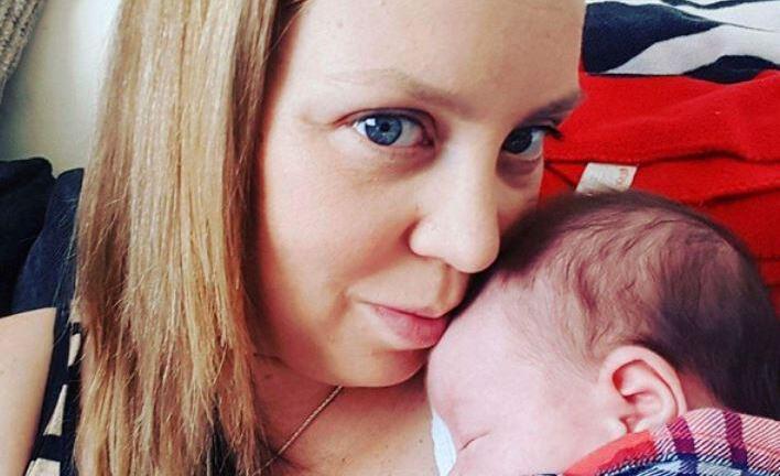 Cách cho trẻ sơ sinh uống thuốc cực đơn giản nhận hàng trăm nghìn lượt chia sẻ