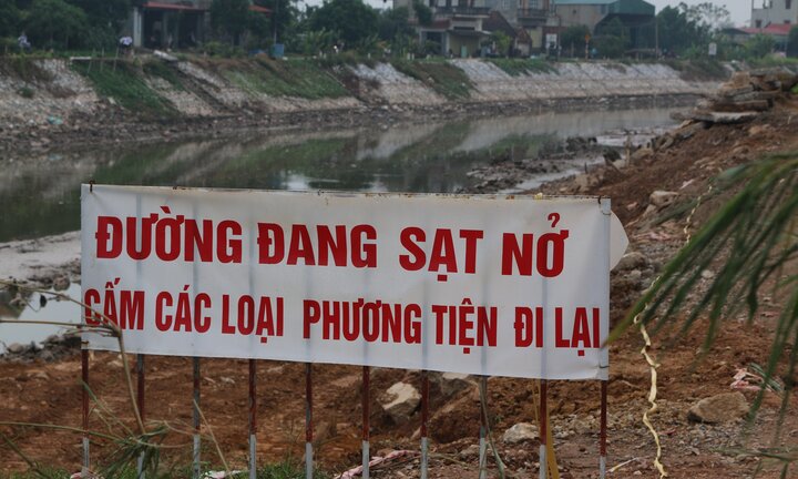 Ảnh: Đường bê tông ở Hà Nội vừa làm xong bị sập gãy nhiều đoạn