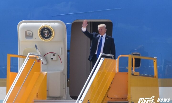 Chiều nay, Tổng thống Donald Trump sẽ ra Hà Nội