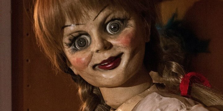 Clip: Cậu bé hóa trang thành Annabelle đi khám bác sĩ