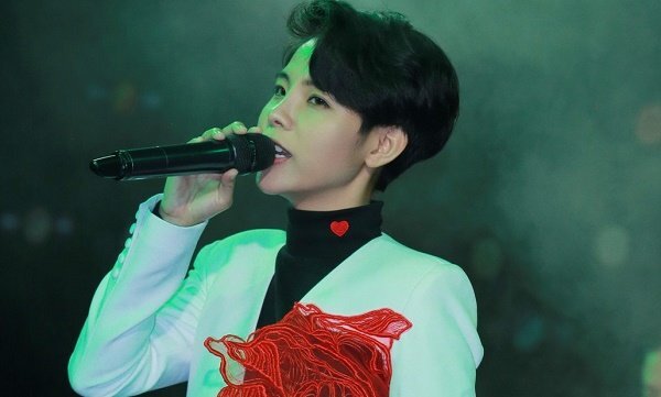 Khán giả quá cuồng nhiệt, đêm nhạc Vũ Cát Tường được lấp đầy không còn chỗ trống