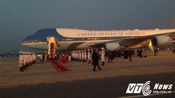 Choáng với dàn máy bay, siêu xe, vũ khí bảo vệ nguyên thủ các cường quốc